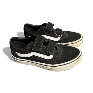 VANS Kids CHUKKA LOW SIDESTRIPE Velcro Sneakers Shoes- size 1.5 (little boy)